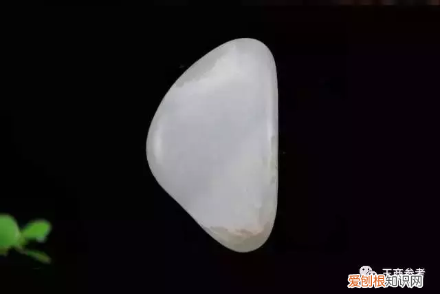 和田玉鉴别看这8点 怎样鉴别和田玉呢
