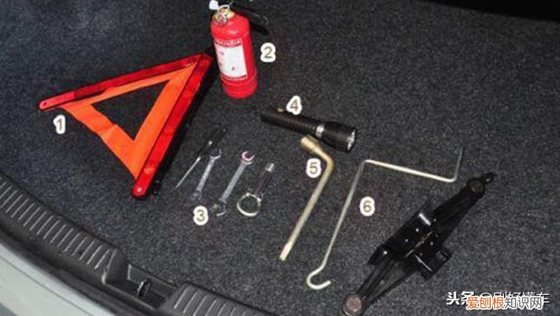 新手开车学会这12个驾驶技巧 新手怎么开车