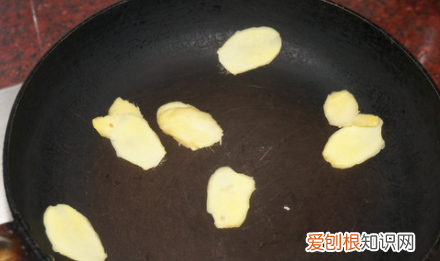 味极鲜可以炒菜吗，味极鲜和料酒可以一起放