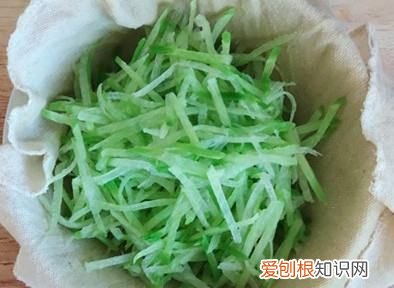 羊肉馅饺子怎么调馅不膻