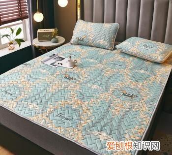 乳胶凉席能否用洗衣机洗，一默乳胶凉席用机洗可以放柔顺剂