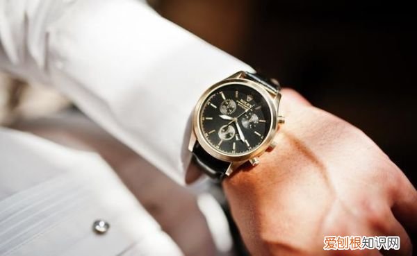 为什么手表要戴在左手呢？ 手表带哪只手