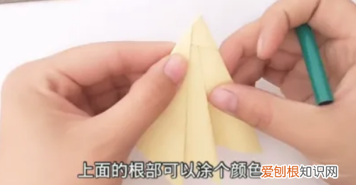 如何用纸剪出香蕉，儿童折纸之香蕉怎么折