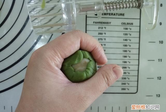 自制桃山皮月饼的做法