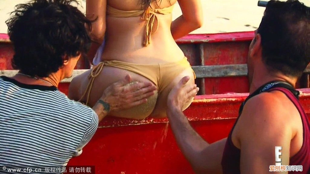 卡戴珊沙臀遭两男助理“特殊照顾” 卡戴珊臀部