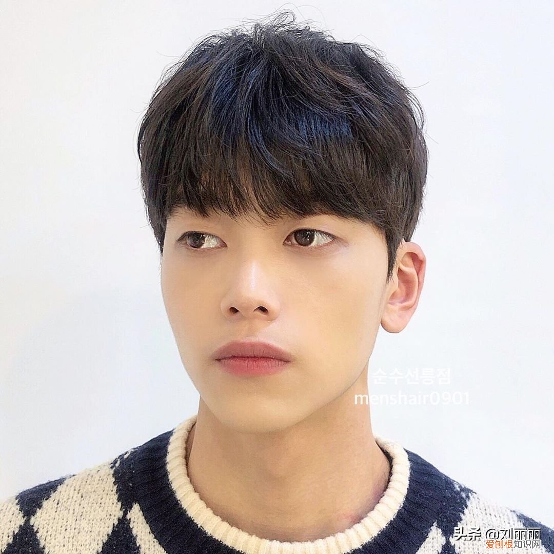 2020最火最流行男发24款 男生最流行的发型