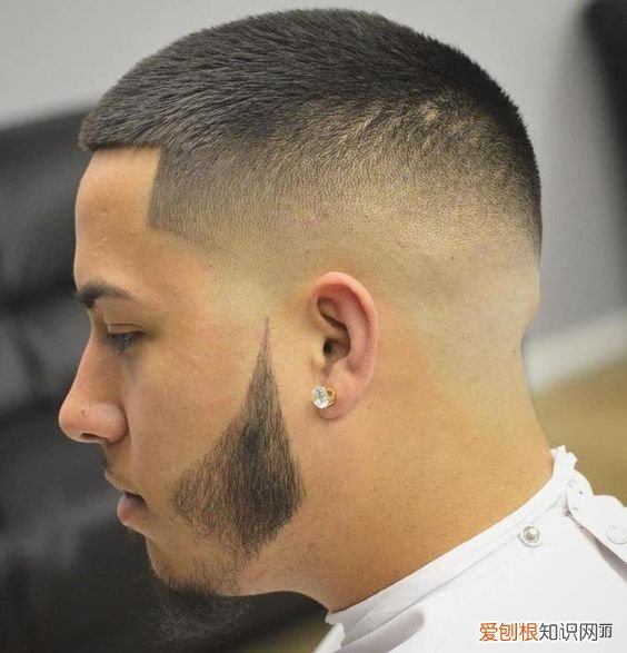 2020最火最流行男发24款 男生最流行的发型