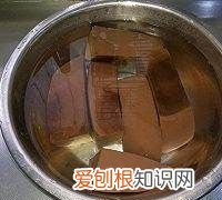 新鲜猪血怎么煮成血块，生猪血怎么做成血块视频