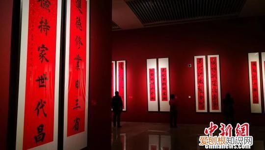 有关春联的历史传说故事 对联的来历