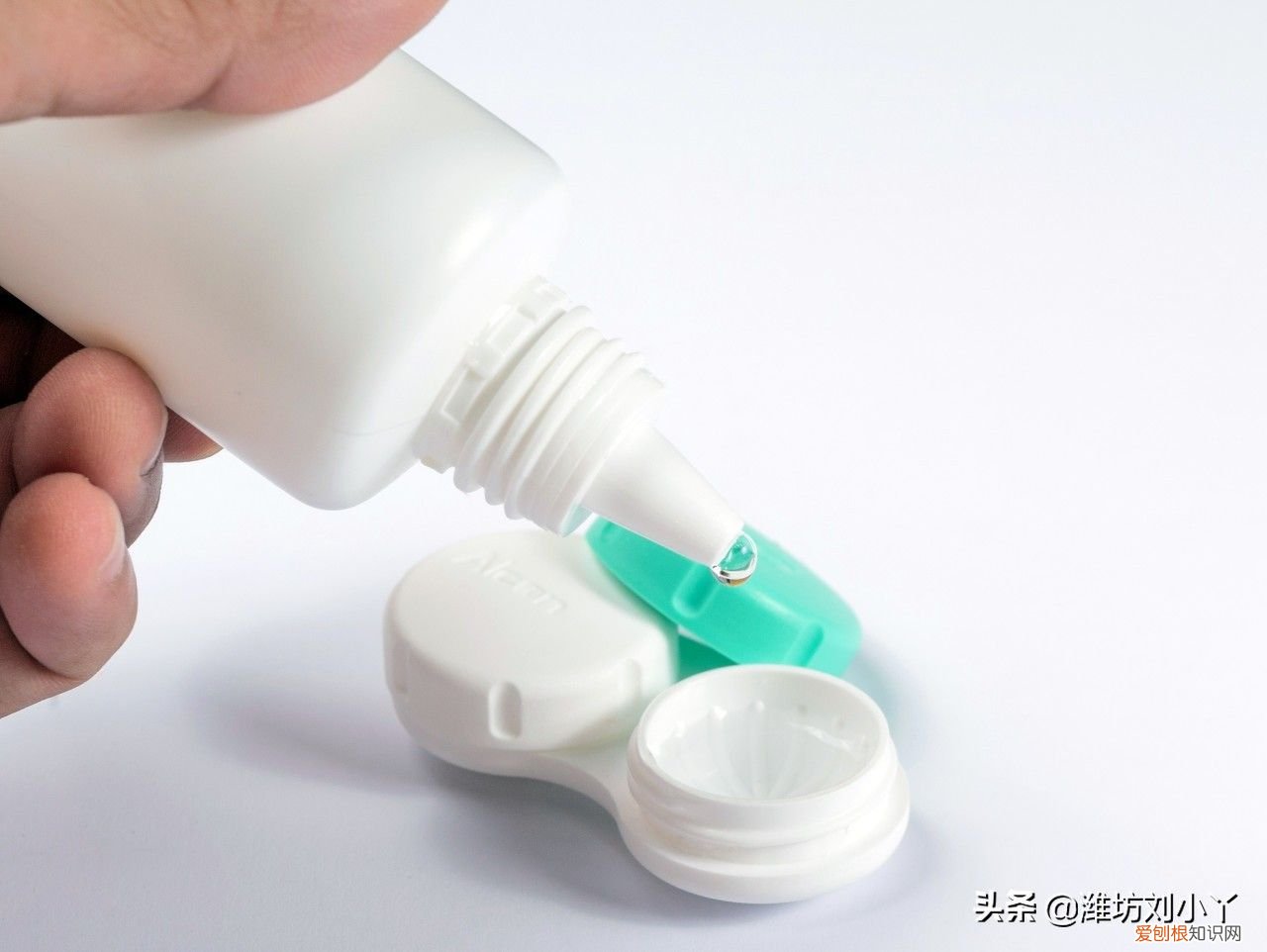 如何正确佩戴隐形眼镜 怎么戴隐形眼镜