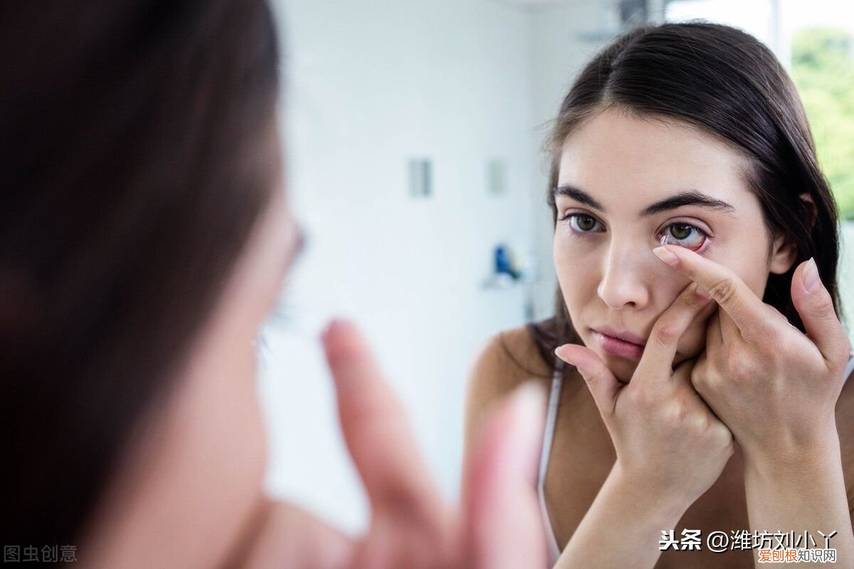 如何正确佩戴隐形眼镜 怎么戴隐形眼镜