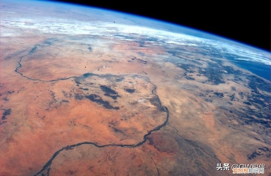 尼罗河流经哪些国家？ 尼罗河在哪个国家