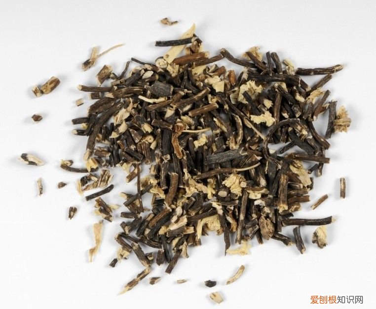 威灵仙酒，一口赛过活神仙！ 灵仙止痛酒