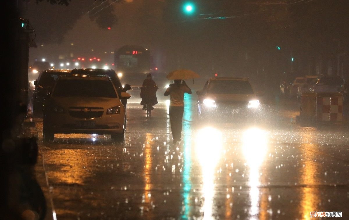 多图直击！北京的这场雨，来了 北京的雨