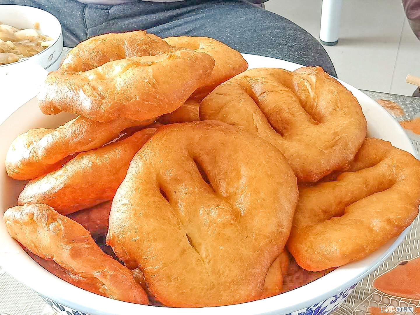 我家祖传三代做油饼配方 油饼怎么做又软又好吃