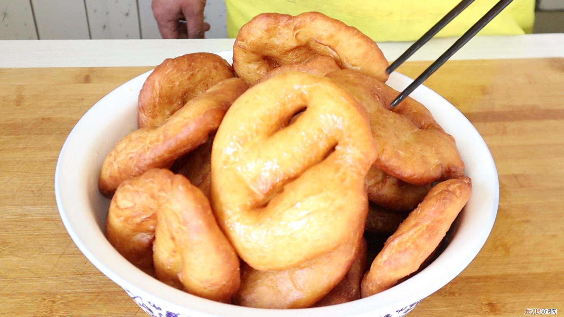 我家祖传三代做油饼配方 油饼怎么做又软又好吃