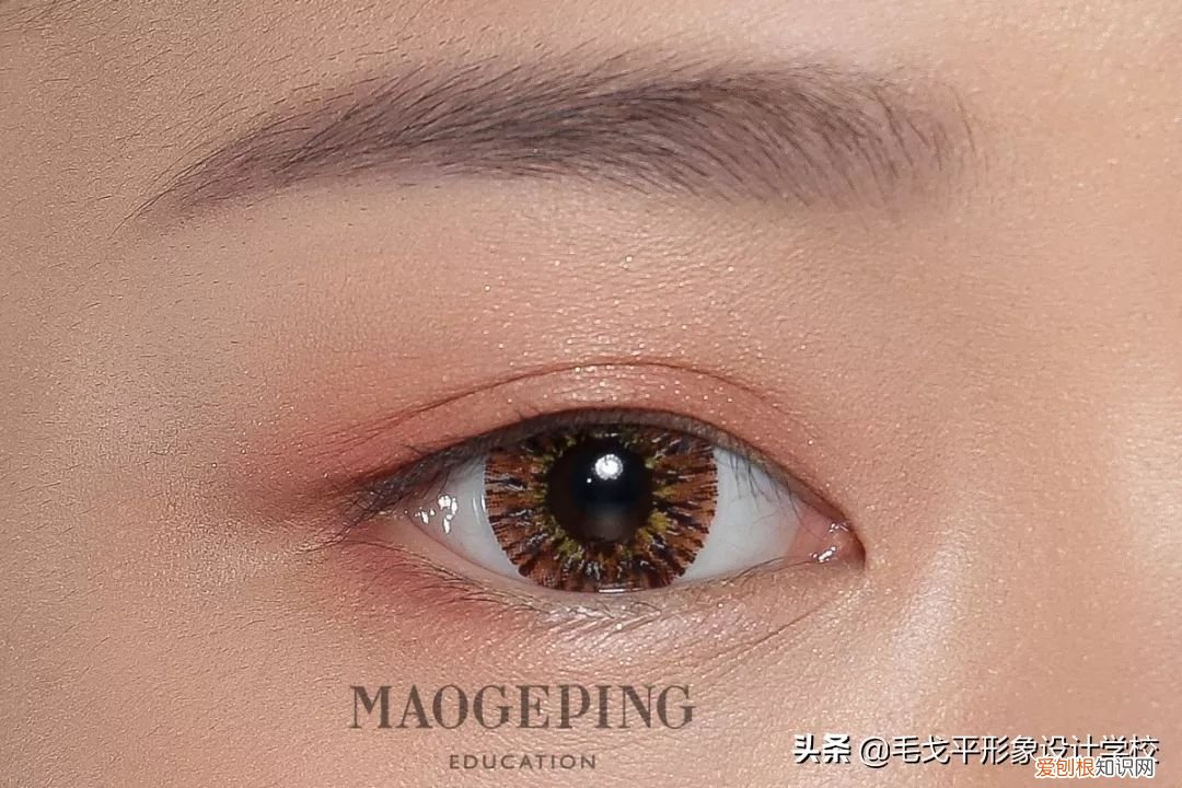 如何画出整容级大眼妆? 如何画大眼妆