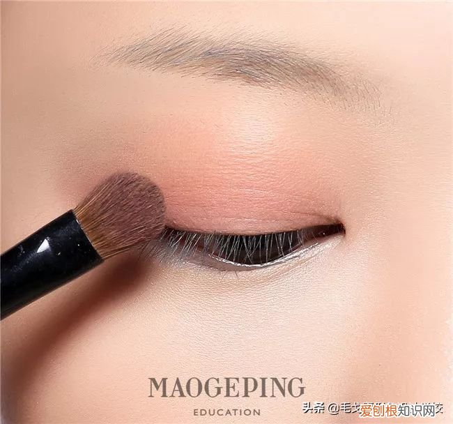 如何画出整容级大眼妆? 如何画大眼妆