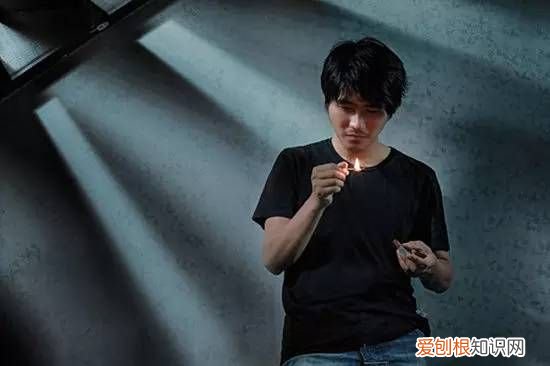 韩寒最经典的10句话 韩寒的经典语录!