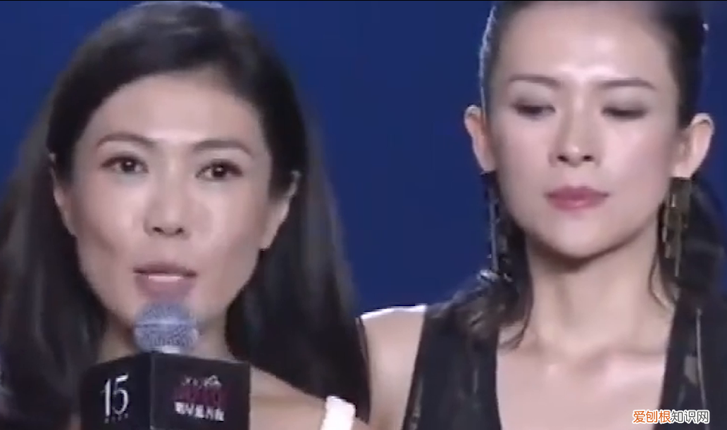 公然摸富豪大腿 苏芒坐大腿事件