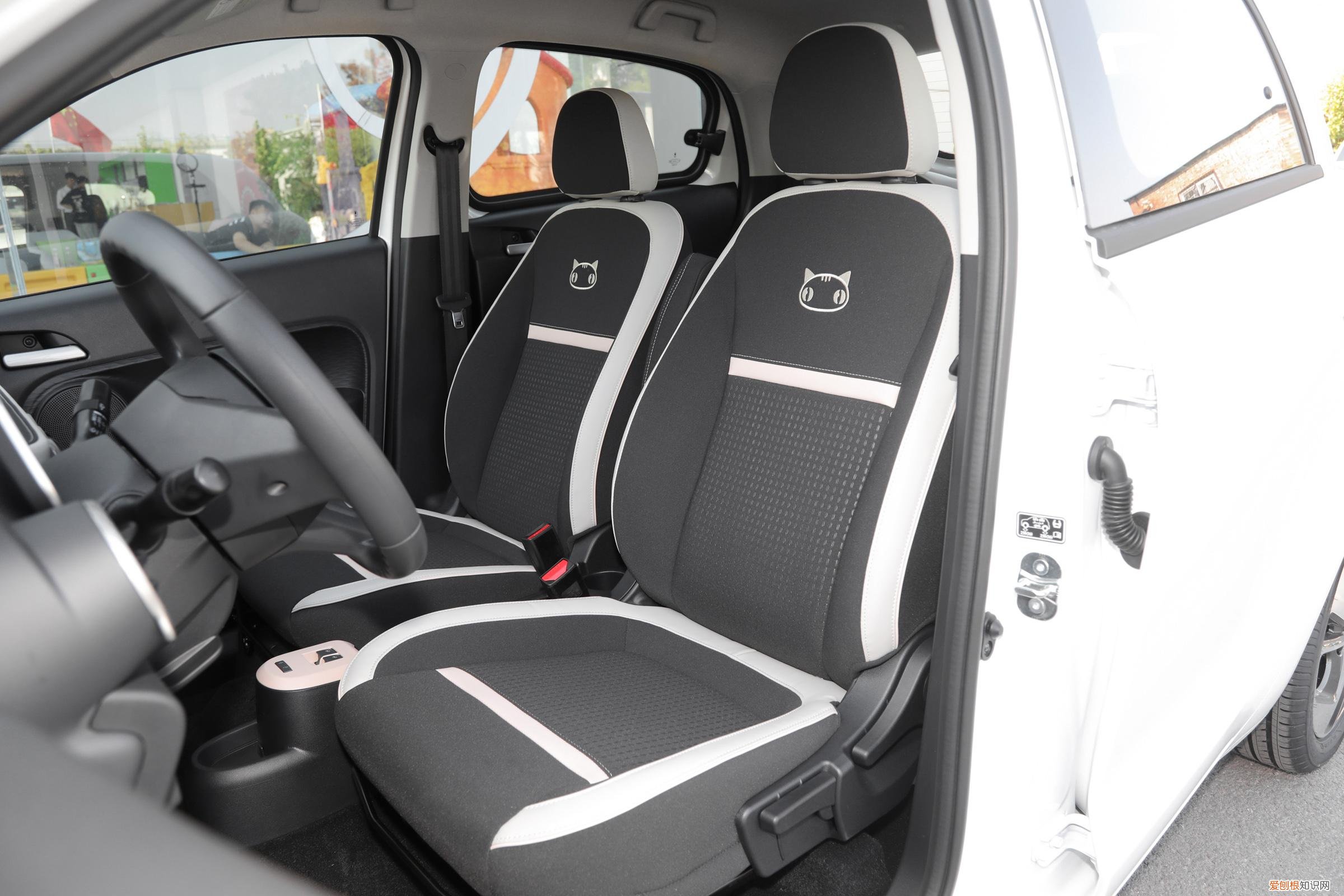 2022款最低售价为6.98万元 欧拉黑猫2022款落地价