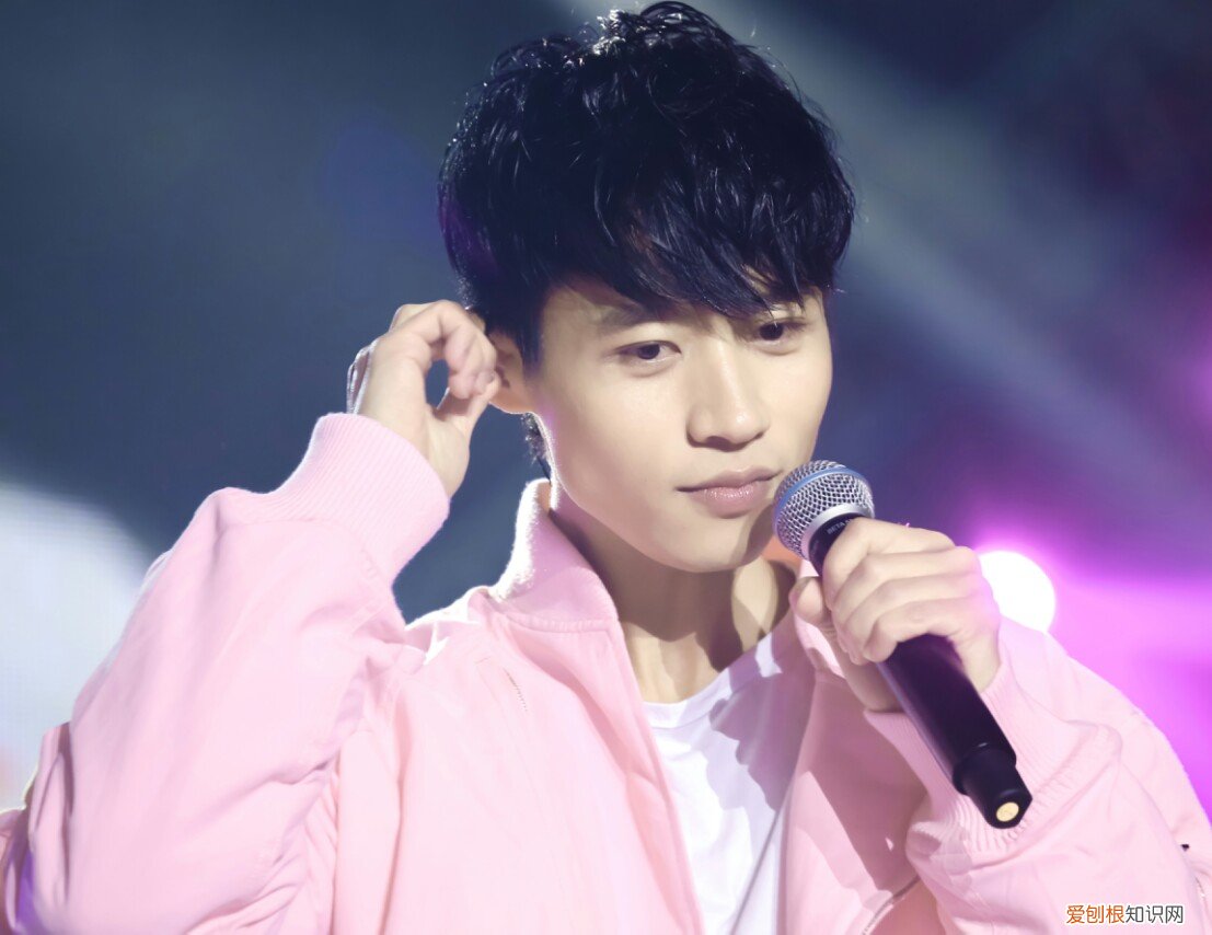 魏晨老婆是初恋吗 魏晨出了什么事