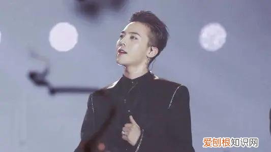 魏晨老婆是初恋吗 魏晨出了什么事