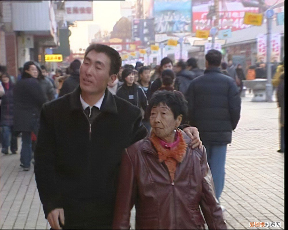 曾因自卑外貌做整形手术 马玉琴年轻时的照片