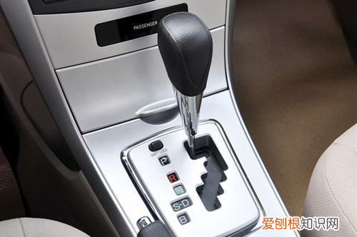 手自一体是什么意思？结合手动、自动换档的变速模式