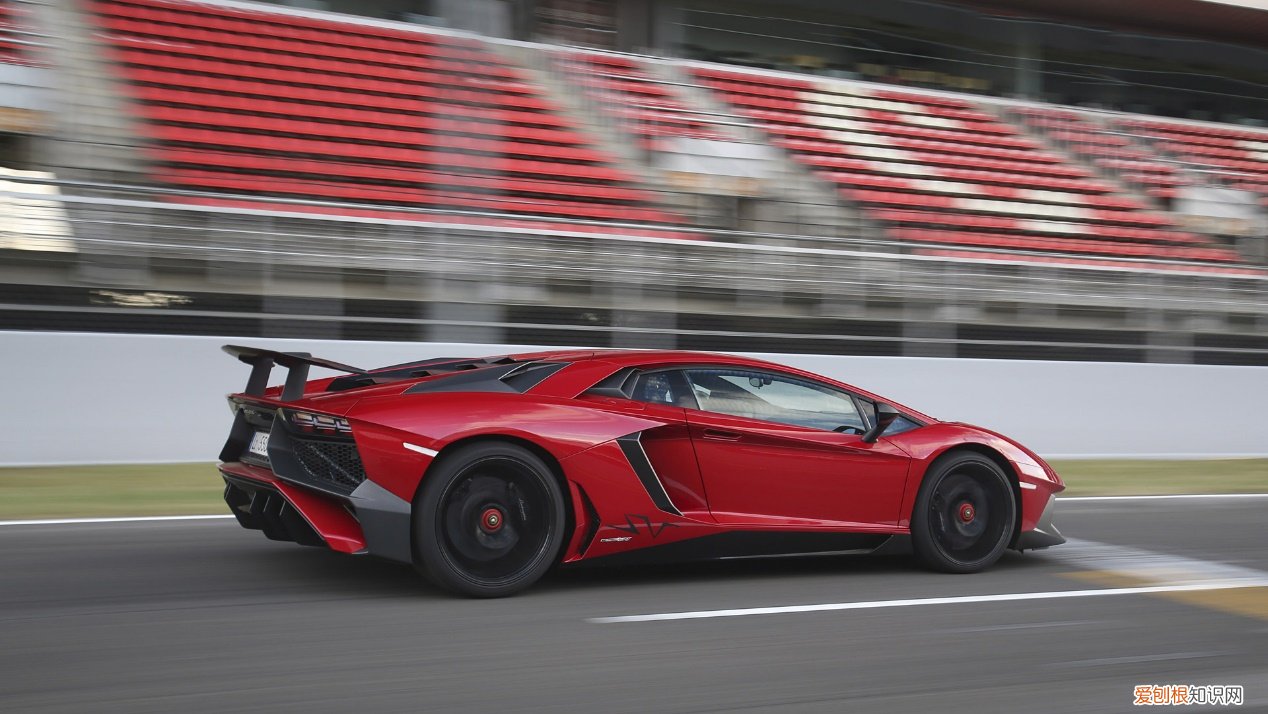 兰博基尼大牛有哪几款？带你回顾兰博基尼历代旗舰跑车