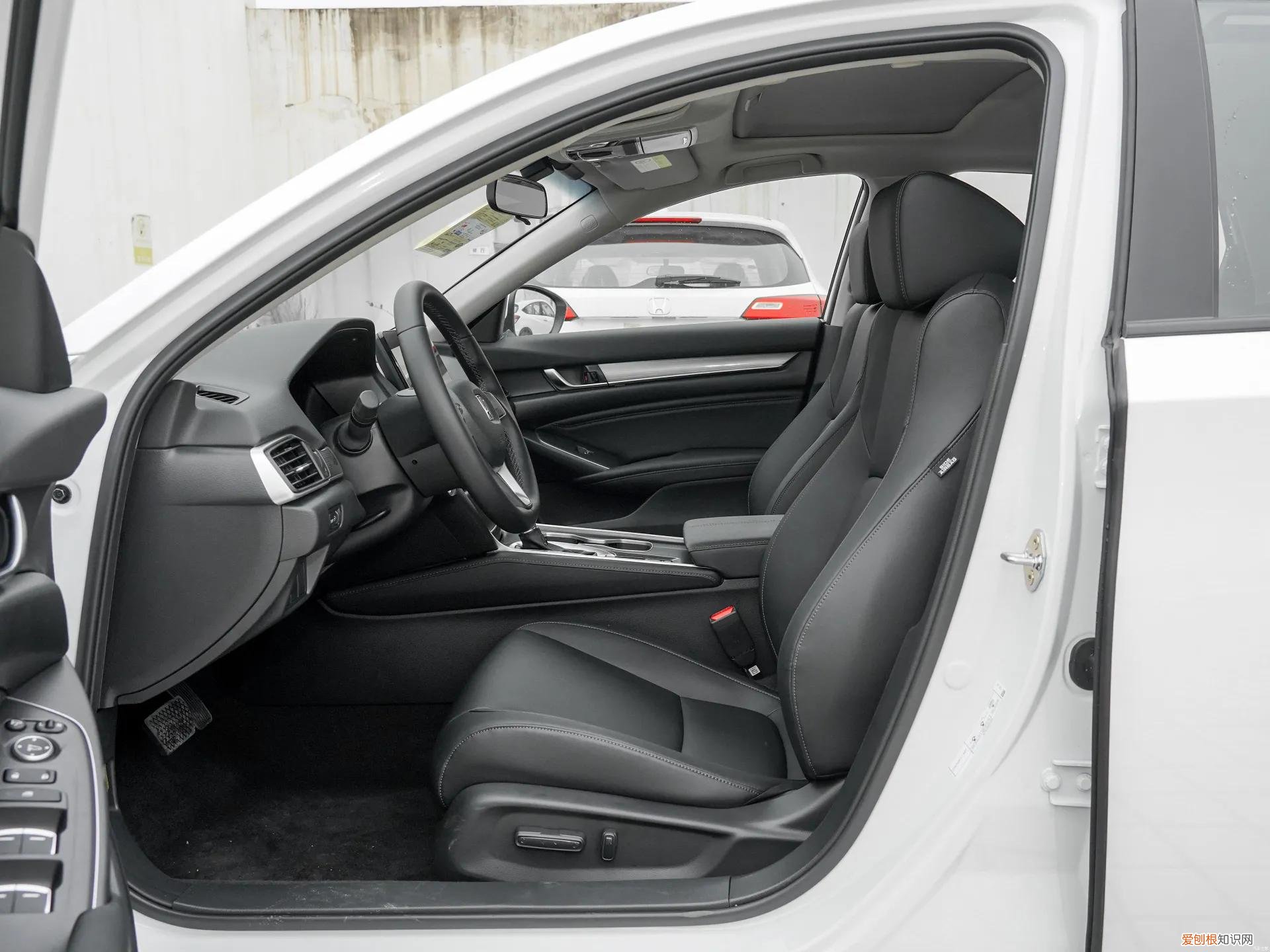 官方指导价是19.28万 雅阁2022款报价及图片