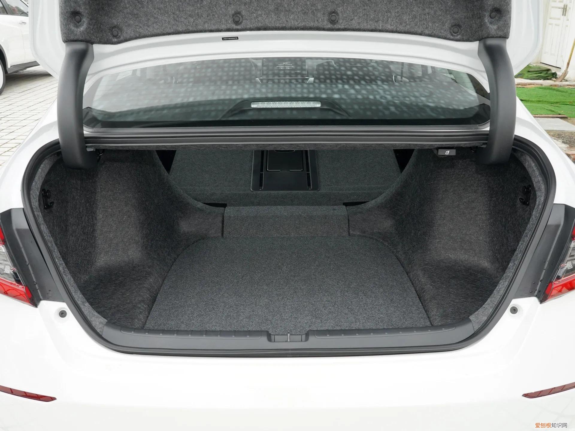 官方指导价是19.28万 雅阁2022款报价及图片