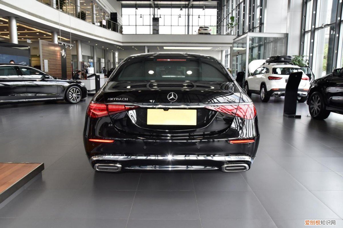 2022款迈巴赫S级，售价154.1万 迈巴赫车的价格和图片