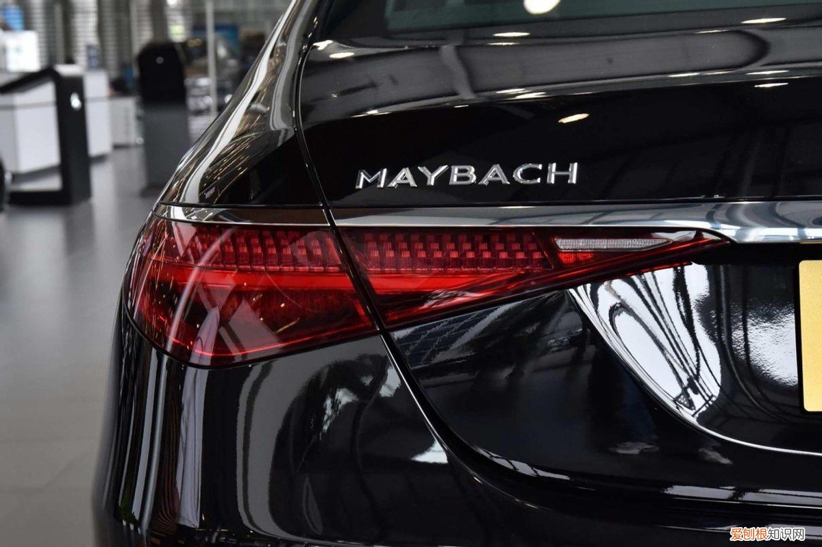 2022款迈巴赫S级，售价154.1万 迈巴赫车的价格和图片