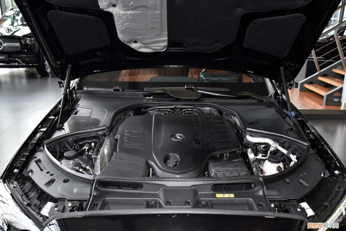 2022款迈巴赫S级，售价154.1万 迈巴赫车的价格和图片