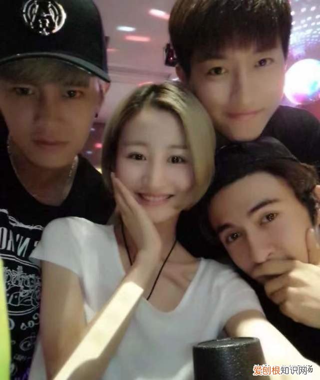 任嘉伦带老婆聚会照曝光 任嘉伦老婆一家三口