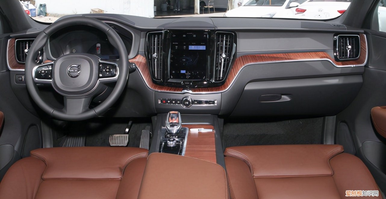 沃尔沃xc60油耗多少？沃尔沃XC60真实油耗被晒