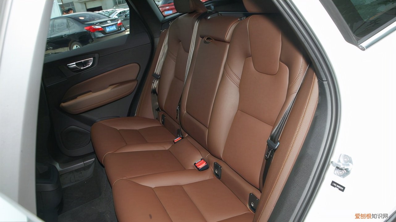 沃尔沃xc60油耗多少？沃尔沃XC60真实油耗被晒