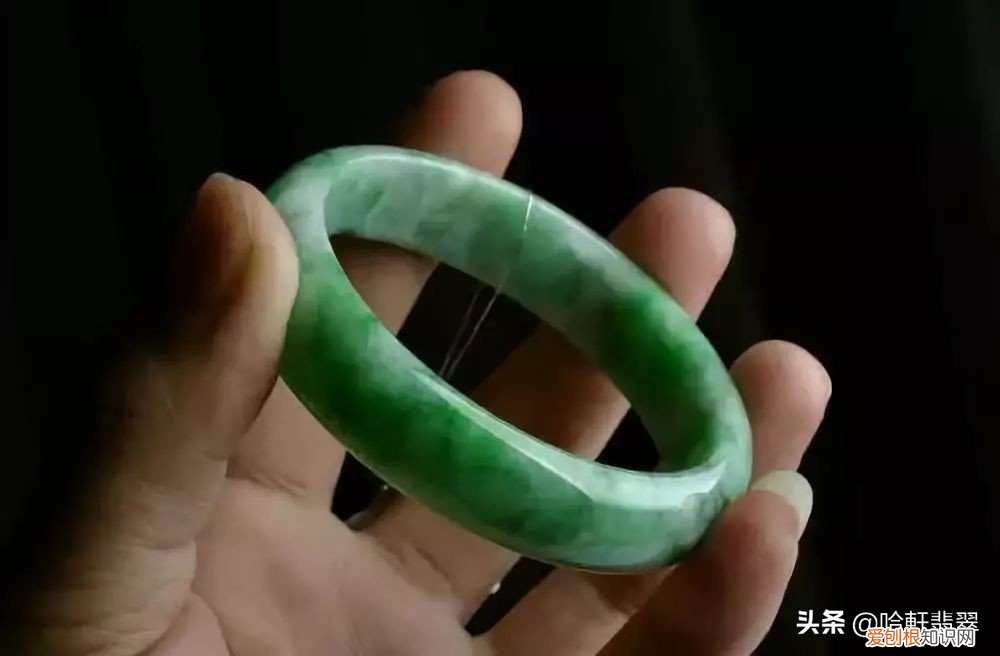 翡翠真假鉴定方法简单！学会再不怕假货泛滥