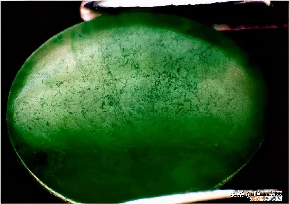 翡翠真假鉴定方法简单！学会再不怕假货泛滥