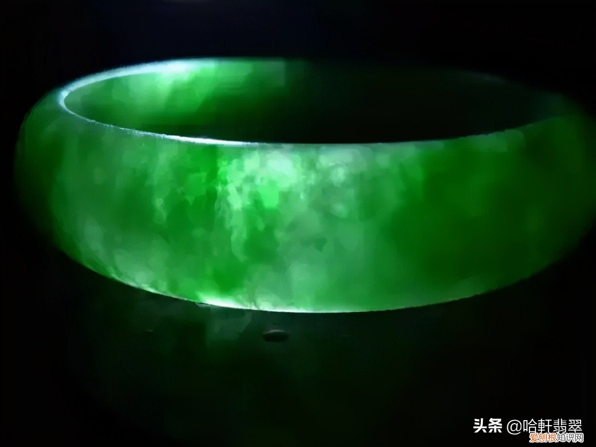 翡翠真假鉴定方法简单！学会再不怕假货泛滥
