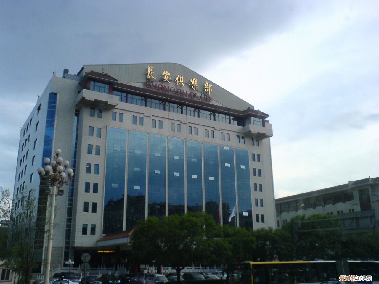 带你见识一下啥叫通天纹 额头上的通天纹长什么样