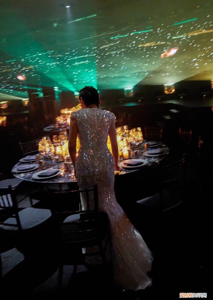 52岁许晴身材凹凸有致 许晴写真照欣赏