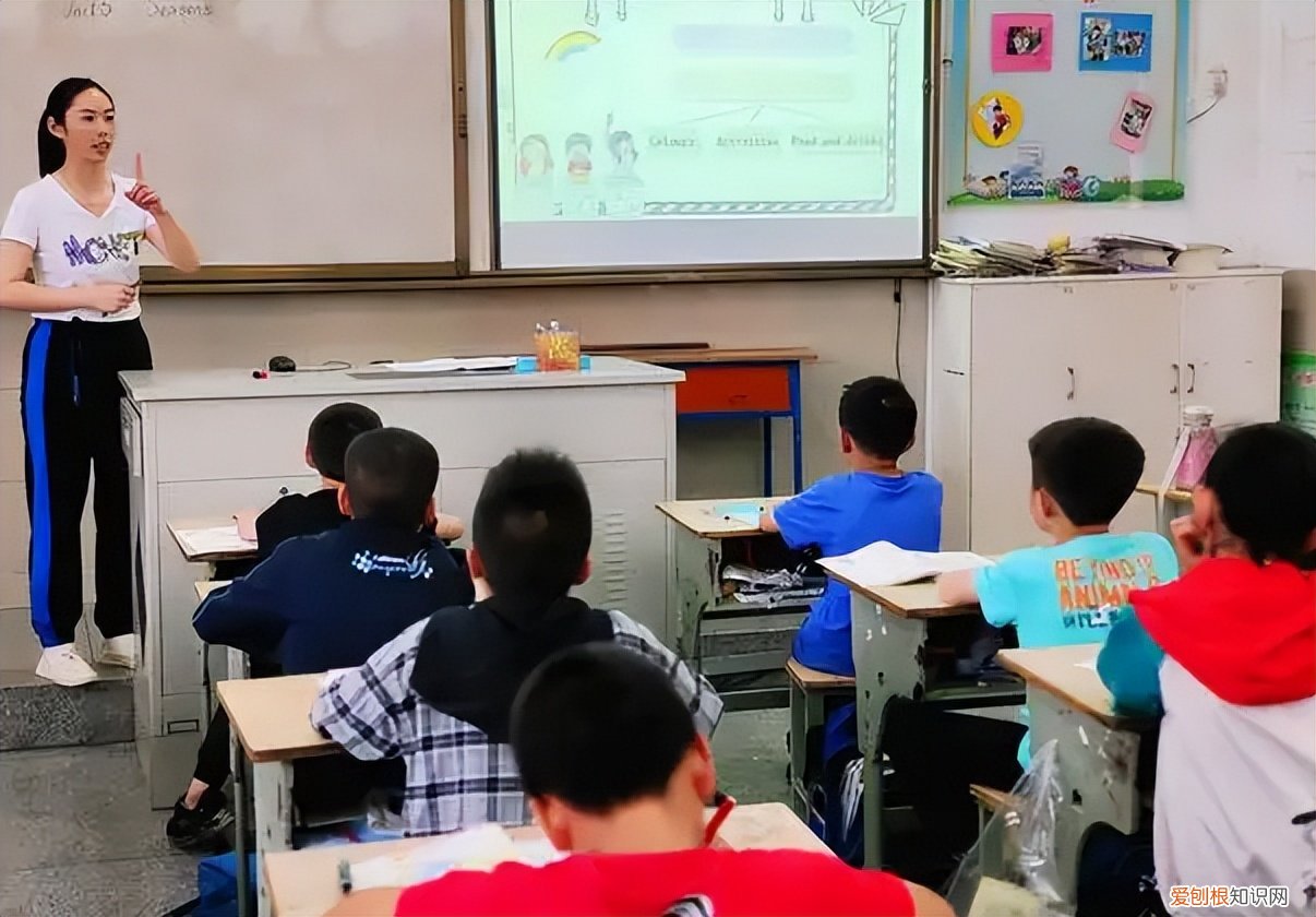 被实名举报，被指出“夹带私货” 曹文轩出什么事了