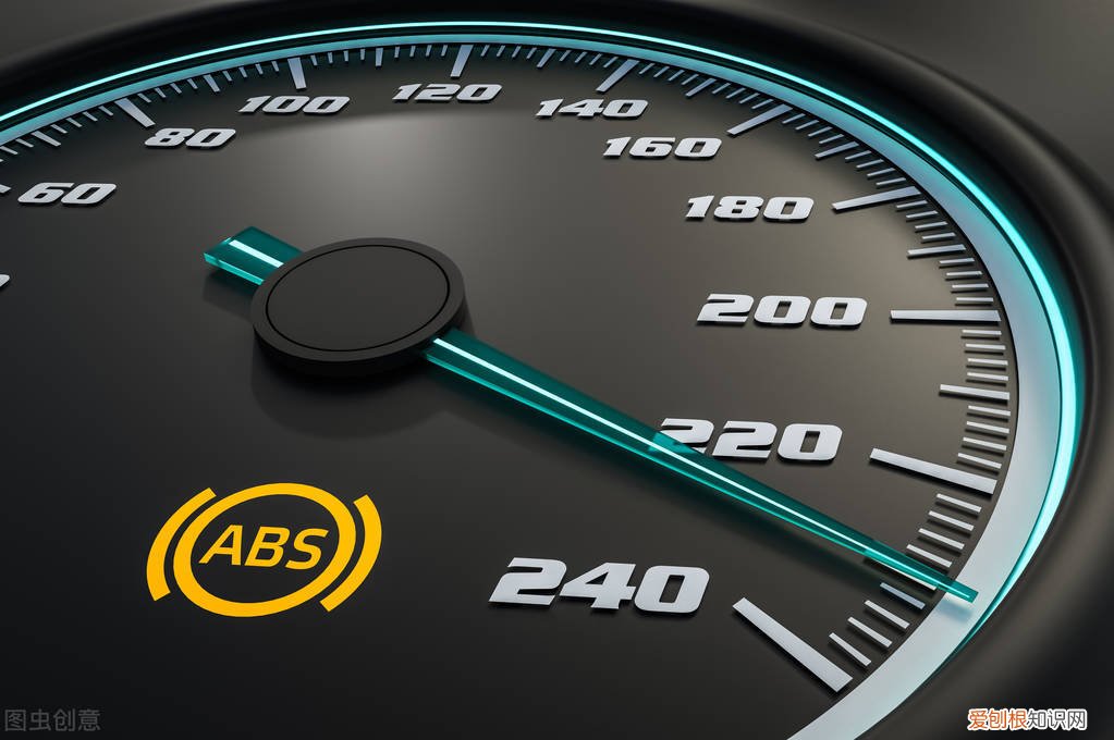 ABS灯亮了车还能开么？ abs灯亮了是什么原因