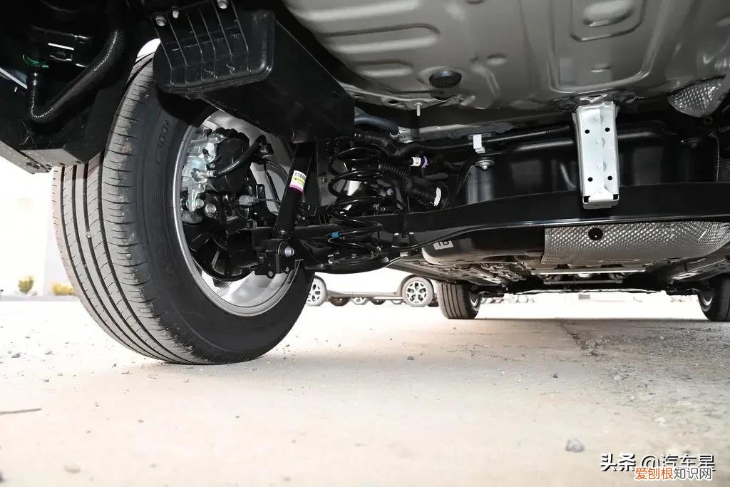 标配2.0L动力，12.98万起 丰田卡罗拉锐放2022款报价及图片