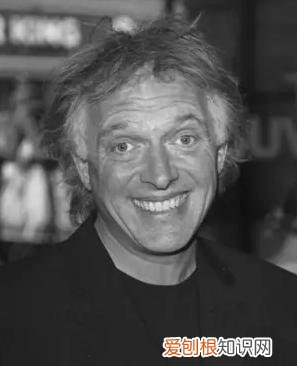 哈利波特人物介绍 哈利波特死了8个演员