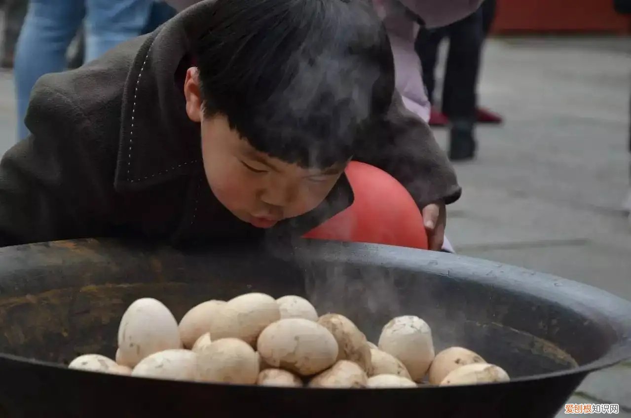 童子尿煮鸡蛋科学吗 童子尿煮鸡蛋真的有功效吗