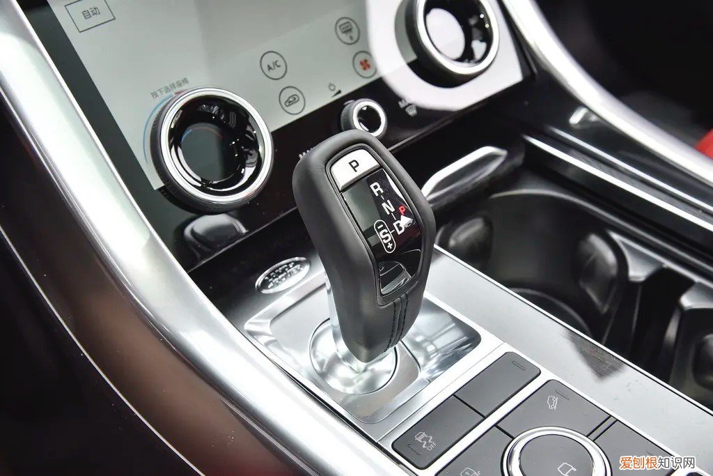 90.8万起售,比奔驰GLS霸气 路虎揽胜2022款报价及图片