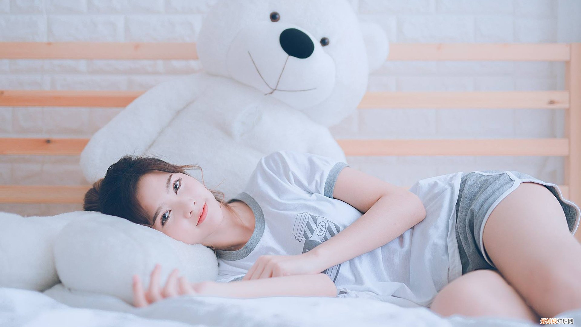 甄姬拔菜 曹丕的老婆进菜园子什么意思